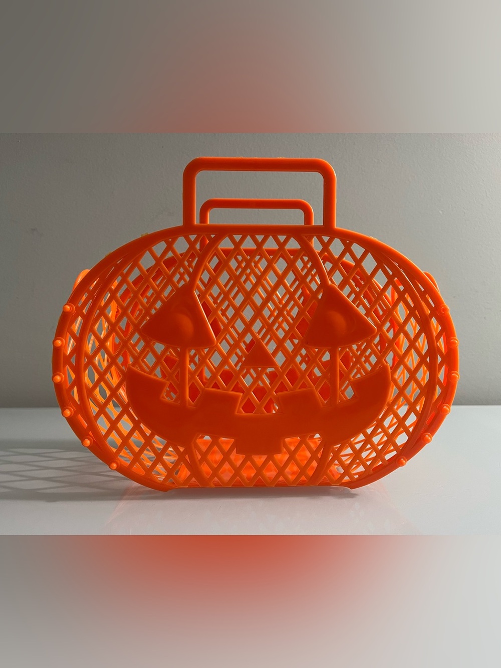 Halloween Plastic Orange Pumpkin Basket 9.5 in x 10 in Trick or Treat